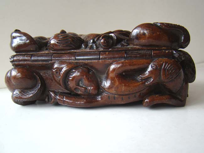 A Fabulous carved fruitwood "Bobbie Burns" Scottish tobacco box circa 1790-1800 — image 2